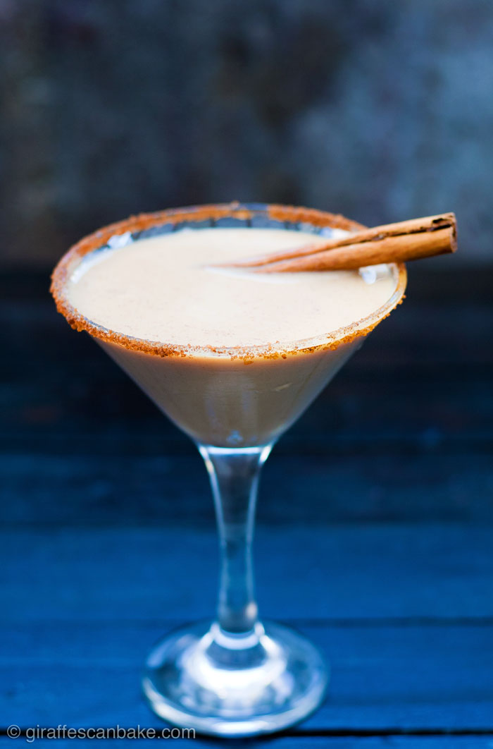 Baileys Pumpkin Spice Espresso Martini - This Baileys Pumpkin Spice Espresso Martini is THE fall cocktail to serve this Halloween and Thanksgiving. It's creamy and delicious, full of fall flavours, so easy to mix up, and the espresso will give you the boost to keep celebrating all day and night! Bonus: it tastes just like a Pumpkin Spice Latte... but with booze! How can you say no to that?!
